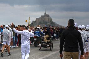 Olympic Flamme at Mont Saint Michel - France