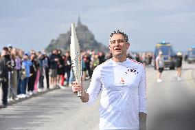 Olympic Flamme at Mont Saint Michel - France