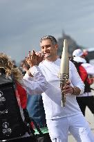 Olympic Flamme at Mont Saint Michel - France