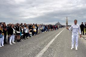 Olympic Flamme at Mont Saint Michel - France