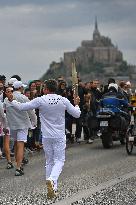 Olympic Flamme at Mont Saint Michel - France