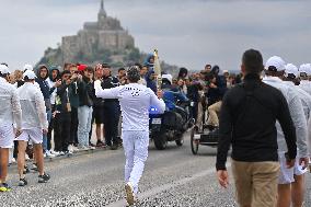 Olympic Flamme at Mont Saint Michel - France