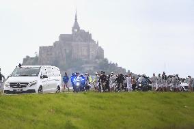 Olympic Flamme at Mont Saint Michel - France