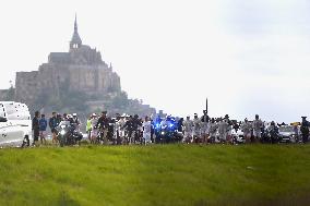 Olympic Flamme at Mont Saint Michel - France