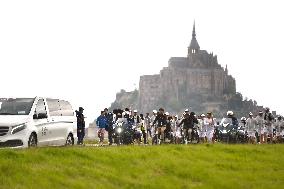 Olympic Flamme at Mont Saint Michel - France