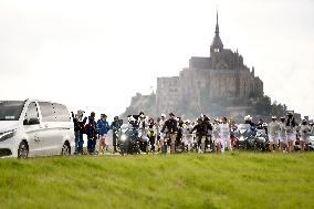 Olympic Flamme at Mont Saint Michel - France