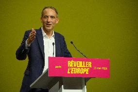 Raphael Gluckmann meeting at the Zenith in Paris
