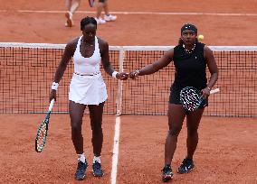 (SP)FRANCE-PARIS-TENNIS-FRENCH OPEN-WOMEN'S DOUBLES