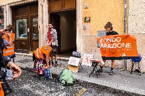 Ultima Generazione For Fondo Riparazione Sit In In Front Of The Headquarters Of Partito Democratico In Rome