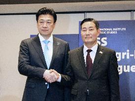 Japan-S. Korea defense talks in Singapore