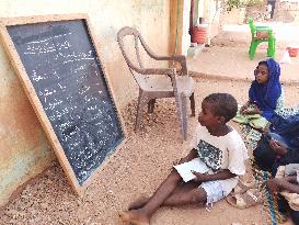 SUDAN-OMDURMAN-WAR-EDUCATION-CHILDREN