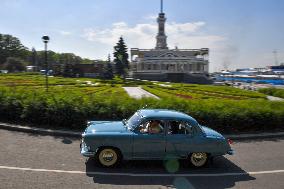 RUSSIA-MOSCOW-RETRO CAR RALLY