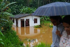 Sri Lanka Monsoon Floods Kill 14