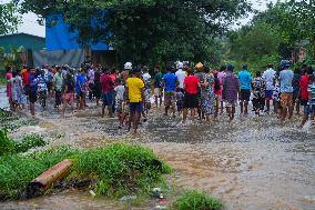 Sri Lanka Monsoon Floods Kill 14