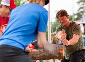 CANADA-BROOKLIN-NAIL DRIVING & LOG SAW COMPETITION