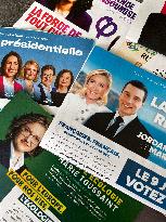 French Flyers For The European Election Campaign - Paris