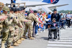 Brigitte Macron Welcomes Veterans - Deauville