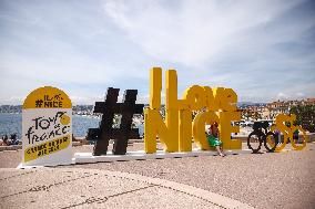 Daily Life In Nice, France