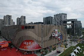 Super Large Commercial Complex INTIME CITY in Hangzhou