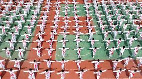 Students Practice Martial Arts in Lianyungang