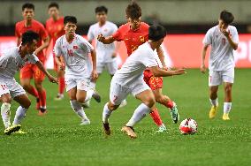 (SP)CHINA-SHAANXI-WEINAN-FOOTBALL-FRIENDLY MATCH-CHN VS VIE (CN)
