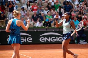 (SP)FRANCE-PARIS-TENNIS-FRENCH OPEN-WOMEN'S DOUBLES