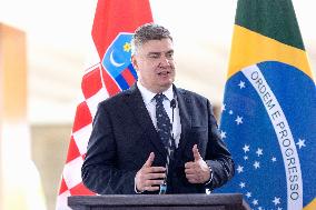 President of the Republic of Brazil Luís Inacio Lula da Silva receives the President of Croatia, Zoran Milanović at the Itamarat