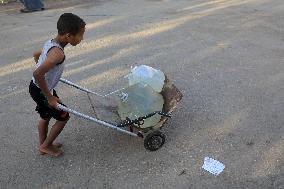 MIDEAST-GAZA-KHAN YOUNIS-WATER