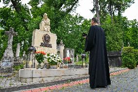 Grave of Ukrainian composer Myroslav Skoryk in Lviv