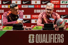 (SP)CHINA-SHENYANG-FOOTBALL-WORLD CUP QUALIFIER-CHN VS THA-PRESS CONFERENCE(CN)