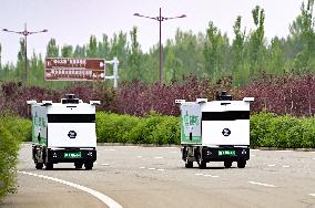 Driverless Delivery Vehicles Put Into Operation in Ordos
