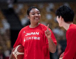 (SP)CHINA-SHAANXI-XI'AN-BASKETBALL-WOMEN-FRIENDLY-CHN VS JPN(CN)