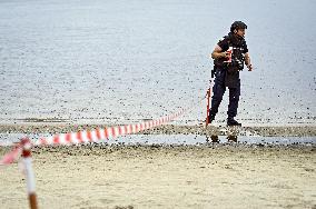 Bomb squad drill on Dnipro River bank in Zaporizhzhia