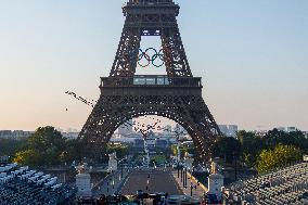 Olympic Symbols Unveiled On Eiffel Tower