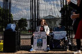 The White House Is Putting Up Fencing Around Its Complex The Day Before Pro-Palestinian Protesters