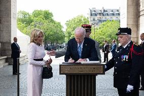 Presidents Macron And Biden At Arc de Triomphe Ceremony - Paris