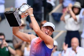 Iga Swiatek Wins Third Consecutive French Open Women's Title