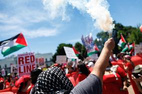 Pro-Palestine Protest Surrounds White House