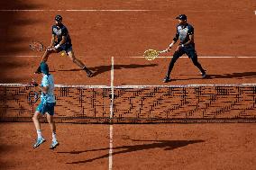 (SP)FRANCE-PARIS-TENNIS-ROLAND GARROS-FRENCH OPEN-MEN'S DOUBLES-FINAL