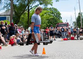 (SP)CANADA-DUNNVILLE-STRONGMAN AND STRONGWOMAN COMPETITION