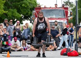 (SP)CANADA-DUNNVILLE-STRONGMAN AND STRONGWOMAN COMPETITION