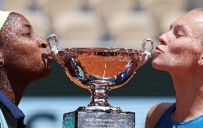 (SP)FRANCE-PARIS-TENNIS-FRENCH OPEN-WOMEN'S DOUBLES