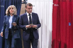 Emmanuel And Brigitte Macron At A Polling Station - Le Touquet