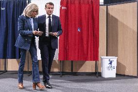 Emmanuel And Brigitte Macron At A Polling Station - Le Touquet