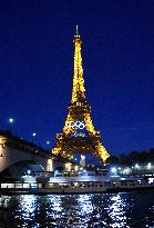 Olympic Rings Illuminated On The Eiffel Tower - Paris