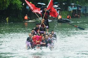 Dragon Boat Festival Celebrated in Hangzhou