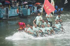 Dragon Boat Festival Celebrated in Hangzhou