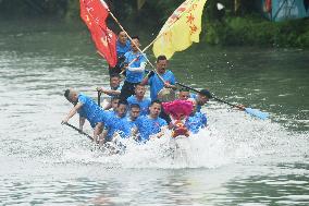 Dragon Boat Festival Celebrated in Hangzhou