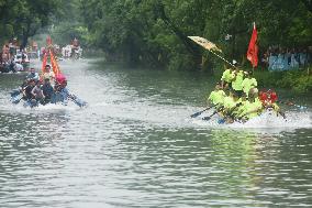 Dragon Boat Festival Celebrated in Hangzhou