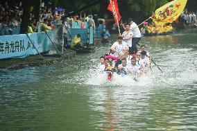 Dragon Boat Festival Celebrated in Hangzhou